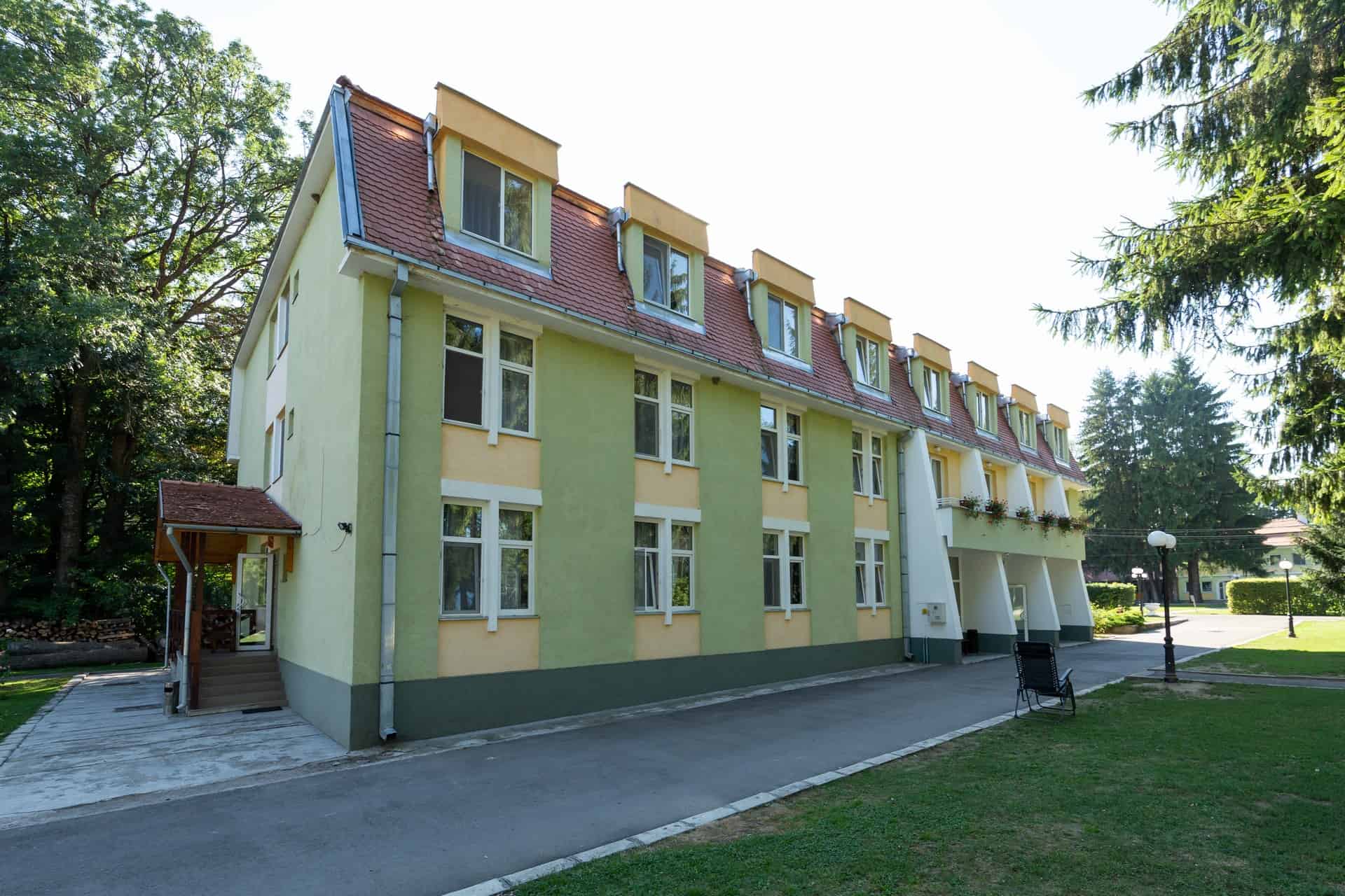 Education Center Arcuș